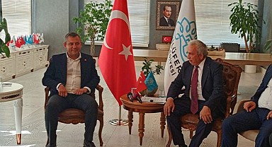 Özgür Özel Nilüfer Belediye Başkanı Şadi Özdemir'i Ziyaret etti