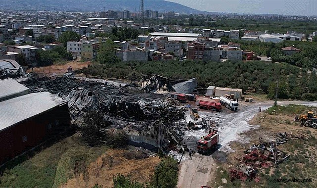 Yanan fabrikalar havadan görüntülendi
