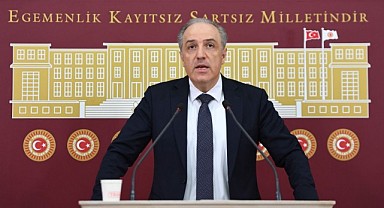 Yeneroğlu, iktidarın yurt dışı vatandaşlar politikasının bir yıllık karnesini açıkladı