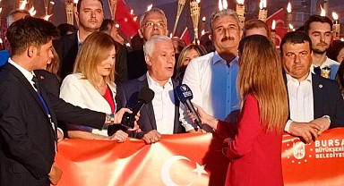 Bursa'da Coşkulu Zafer Bayramı Kutlaması