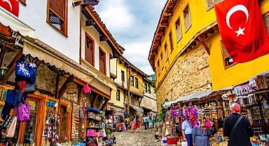 Bursa, turistlerin ilgi odağı olmaya devam ediyor