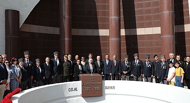 Celal Bayar kabri başında anıldı