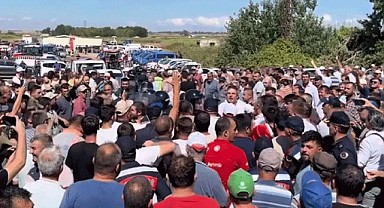 Çiftçiler Yol Kapattı!