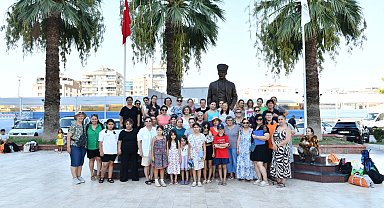 Çiğli'de kadın ve çocuklar denizle buluştu