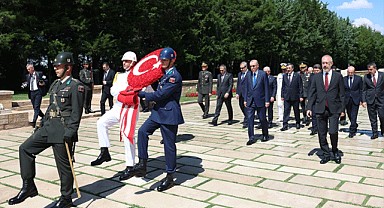 Erdoğan'dan Anıtkabir ziyareti!