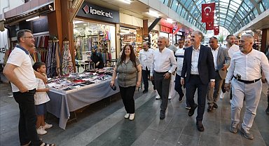 İnegöl Çarşısında alışveriş şenliği bereketi