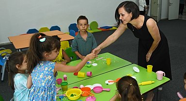 İzmir Karabağlar'dan personel çocuklarına "Oyun Durağı"