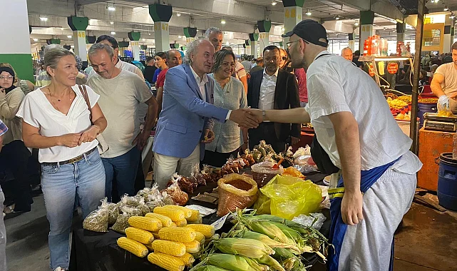 İzmit'te Başkan Vekili'nden pazarcı esnafına 'hayırlı işler'