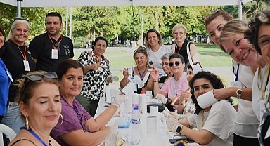 Kadınlar Osmangazi'de hem eğlendi hem de öğrendi