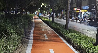 Kocaeli Cumhuriyet Bulvarı'nda bisiklet yolu yenilendi
