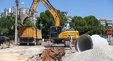 Konyaaltı'nda altyapı çalışmaları hızlandı