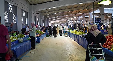 Orhangazi Belediyesi Kapalı Pazaryerini Yenileyerek Hizmete Sundu