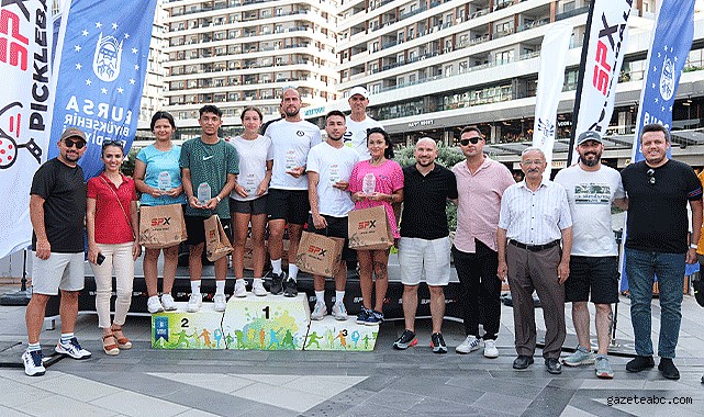 Pickleball Bursa Cup’ta ödüller sahiplerini buldu