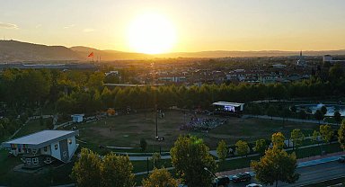 Sakarya Millet Bahçesi'nde şölen tadında bir gün