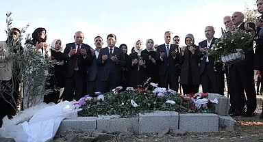 3 Bakanın ziyaretinde dikkat çeken detay!