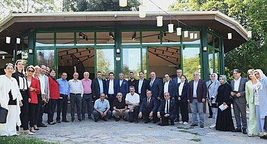Başkan Aydın muhtarları dinliyor, sıkıntıları bir bir çözüyor