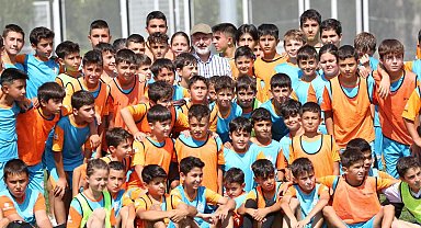Başkan Çolakbayrakdar'dan öğrencilere müjde