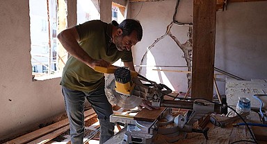 Başkan Işık Çocuk Kütüphanesi'nin İnşaatında Çalışıyor