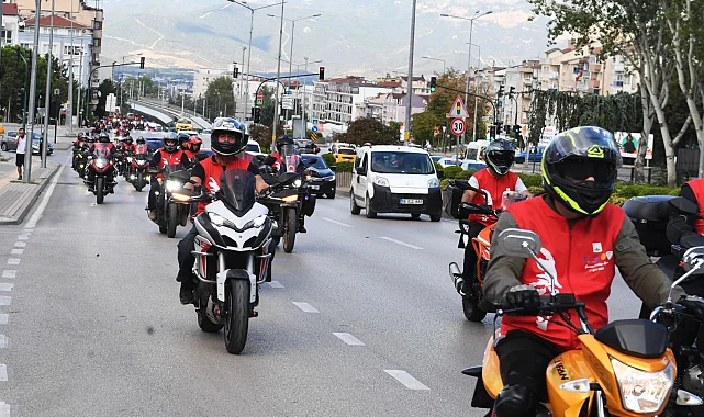 Bursa Osmangazi'den 102'inci yılda şehitlere saygı