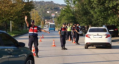 Düzce'de jandarma şok uygulaması yaptı