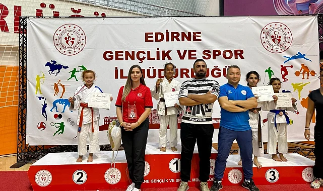 Edirne'de gururlandıran 'Sakarya' tablosu