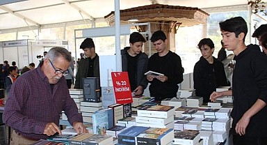 Gemlik Kitap Limanı kapılarını açıyor