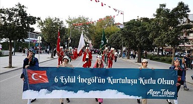 İnegöl'de Kurtuluş Coşkusu Sokaklara Taşındı