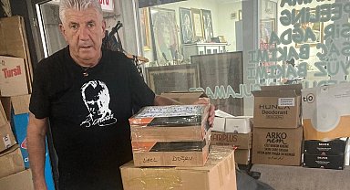 Karsu Dönmez ve Altın Lale Vakfı depremzede çocukları sevindirdi