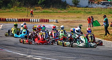 Karting 4. ayakta nefes kesen mücadele