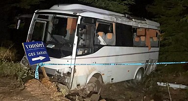 Polis aracı devrildi 14 polis yaralandı