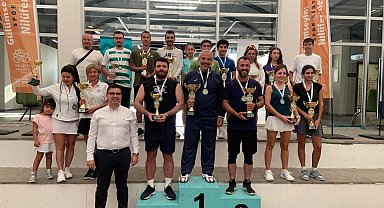 Raket Sporları Turnuvası'nda kazananlar ödüllerine kavuştu