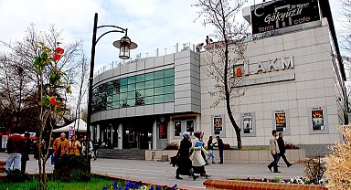 Sakarya'nın hafızası AKM eski günlerine dönüyor