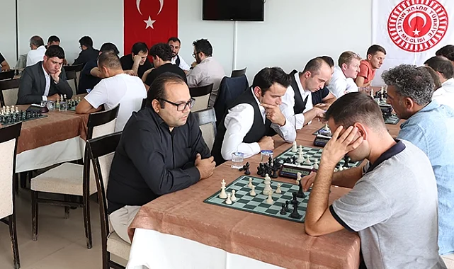 TBMM'de satranç zamanı
