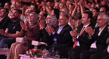 TRT sanatçıları Kayseri'de kulakların pasını sildi