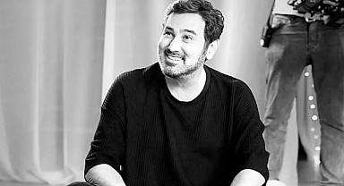 Ünlü Şarkıcı Metin Arolat ,Sahnede Hayatını Kaybetti
