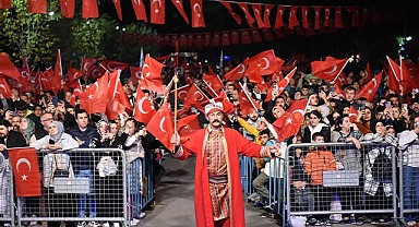 29 Ekim Yıldırım'da Coşkuyla Kutlandı