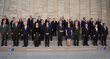 Bakan Güler aile fotoğrafında
