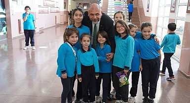 Başkan Aydın’a Miniklerden Teşekkür: 29 Ekim Coşkusu Koç İlkokulu’nda Yaşandı