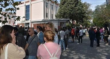 Bayraklı'da Cinsel Taciz Skandalı: Veliler Sokakta