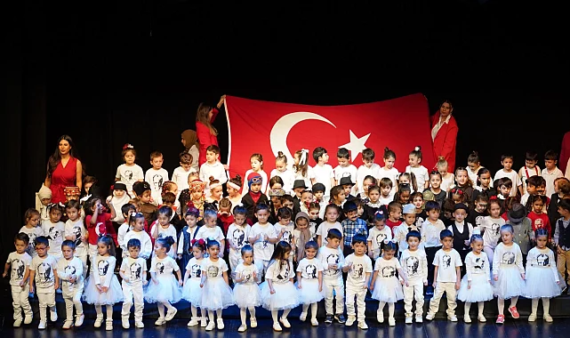 Beylikdüzü'nde minik öğrenciler 29 Ekim ruhunu yaşattı
