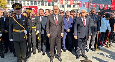 Bursa Valiliği tarafından Çelenk sunma töreni gerçekleşti