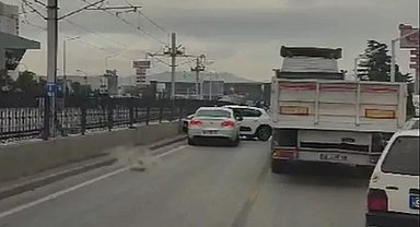 Bursa'da trafiği felç eden kaza