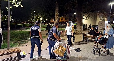 Çarşamba Mahallesi’ndeki seyyar satıcılara baskın