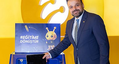 En az 50 kilogram tekno atık toplayan çalışanlarını ödüllendirdi
