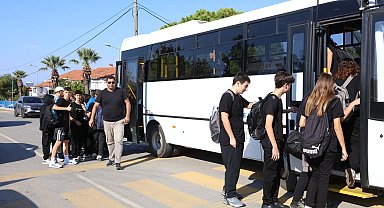Güzelbahçe'de öğrencilere ücretsiz okul servisi
