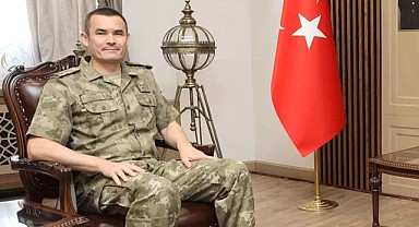 İnsan kaçakçılığı yapan komutanın rütbesi alındı
