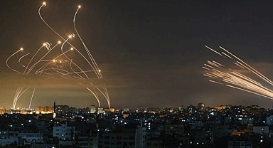 İran'dan İsrail'e füze saldırısı