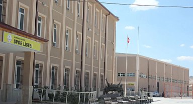 Lisede korkunç olay! Bakanlıktan açıklama geldi