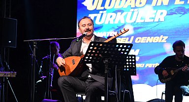 Menteşeli Cengiz, Bursa yöresi türküleri ile coşturdu