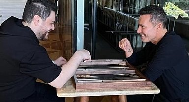 Mustafa Sandal'dan konserine gelen Hüseyin Baş'a iltifat